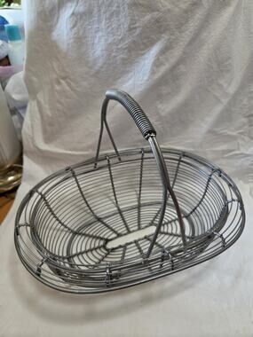 Vtg Oval Basket With Rounded Edge Primitive Egg Veggie Gathering Basket